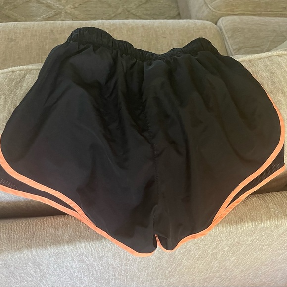 Nike Dri-Fit Shorts - Picture 2 of 8